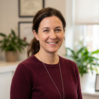 Photo de profil de Laura Bennett, identifiée comme Responsable des Standards de Plateforme au sein de Digne Comptélure